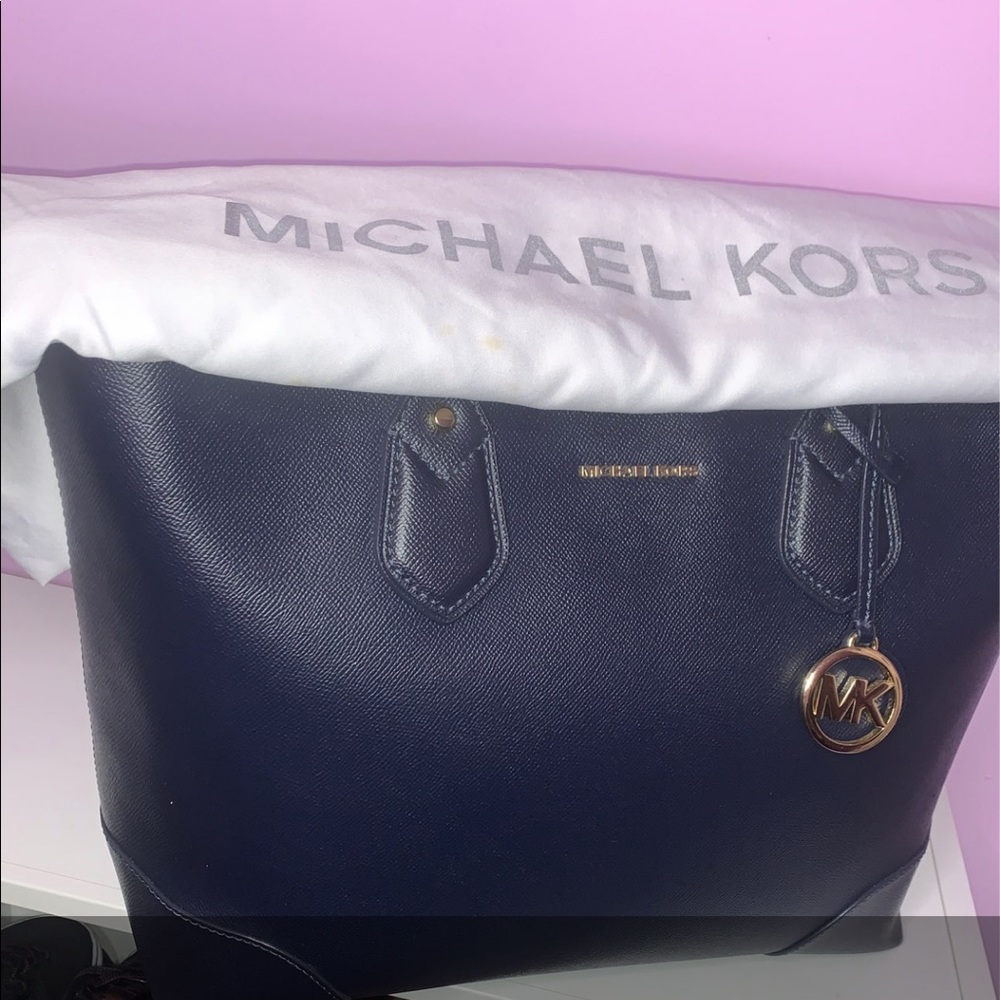 Michael kors tote